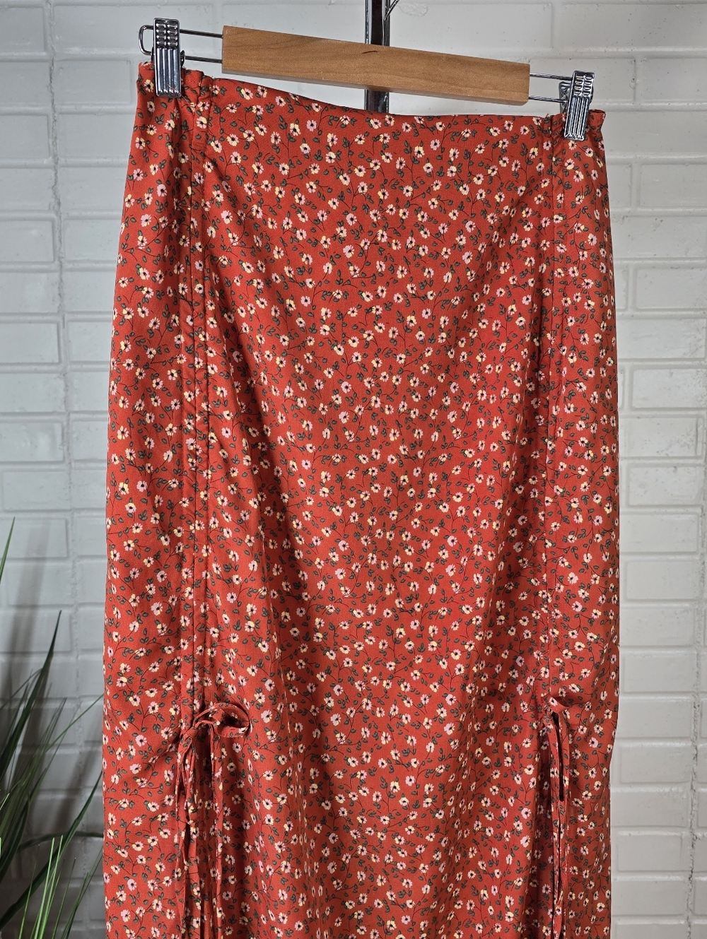 Lulus Red Floral Maxi Skirt with Double Front Slits Size Medium - Picture 5 of 10